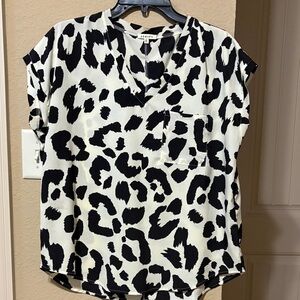JODIFL Black and White Patterned Blouse